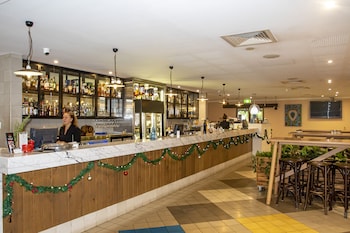 western gateway motel and apartments