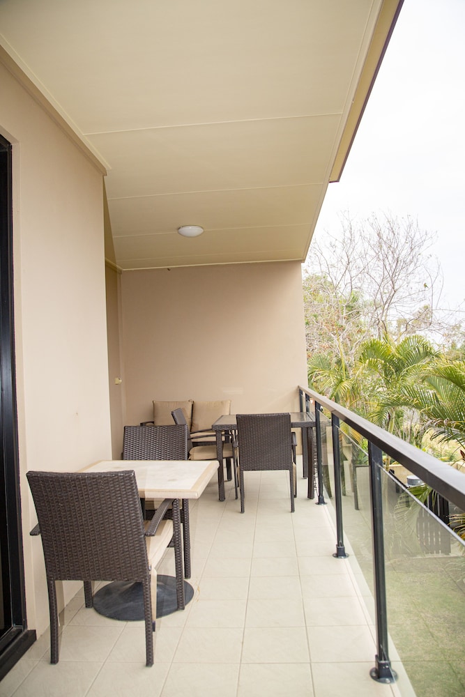 western gateway motel and apartments