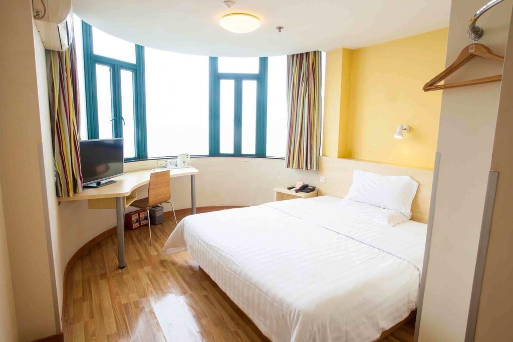 7 days inn emei mountain haochi street
