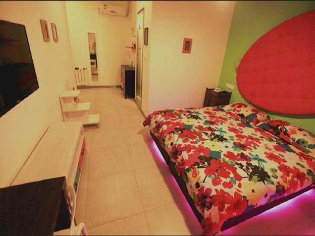 dalian household theme hotel huanghe road branch