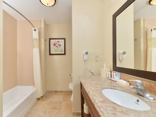 hampton inn muscatine