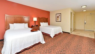 hampton inn muscatine
