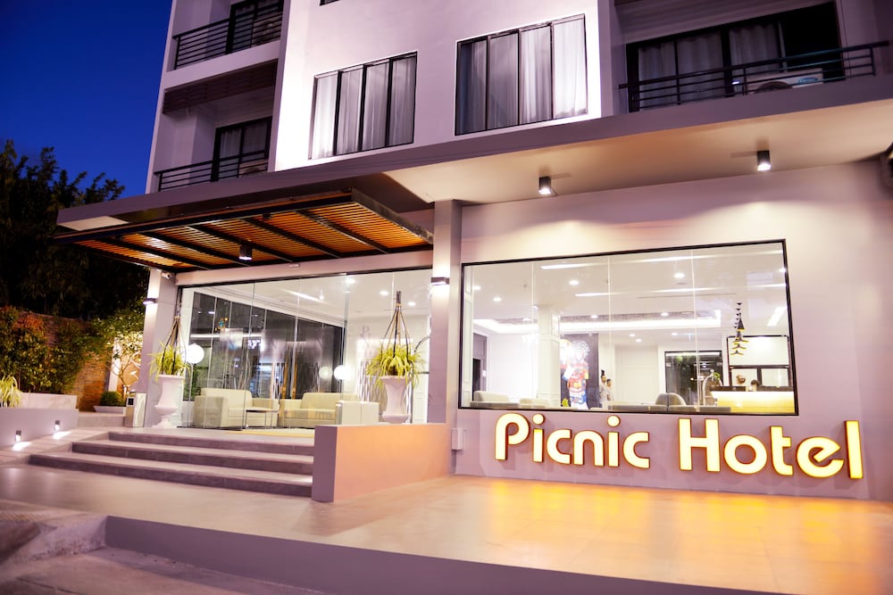 picnic hotel bangkok