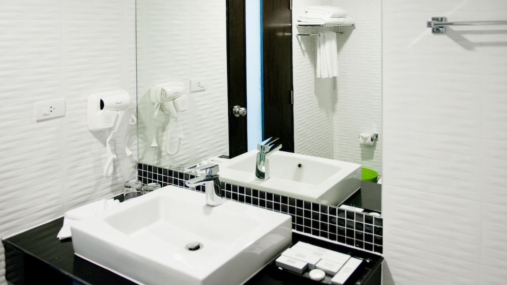 picnic hotel bangkok