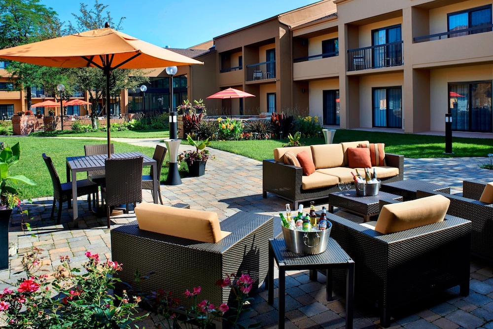 courtyard by marriott chicago naperville