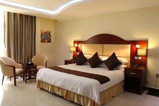 golden tulip la palisse kigali