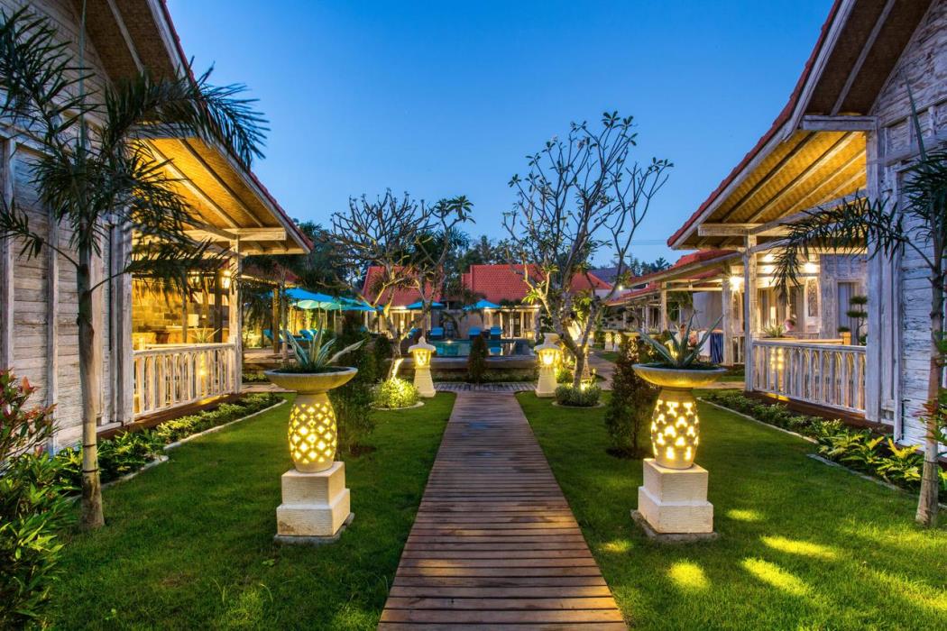 The Palm Grove,Kuta>>Bali,4 star