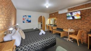 the cottage motor inn albury cbd