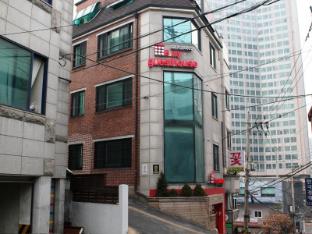 b my guesthouse hostel