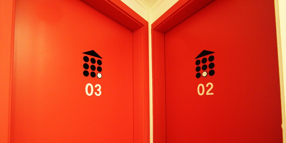 b my guesthouse hostel