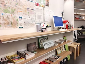 b my guesthouse hostel