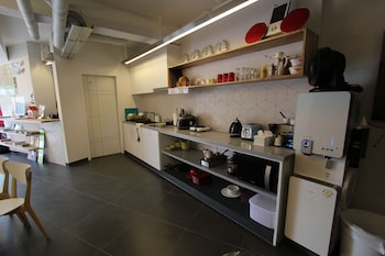 b my guesthouse hostel