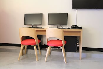 b my guesthouse hostel