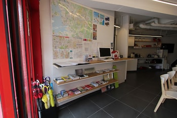 b my guesthouse hostel