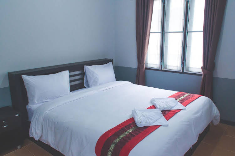 revolution pai hostel