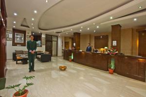 Hotel Broadways Inn,Mall Road,3 star