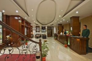 Hotel Broadways Inn,Mall Road,3 star