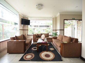 Galaxy City Hotel,Nuwara Eliya>>Kandy,4 star