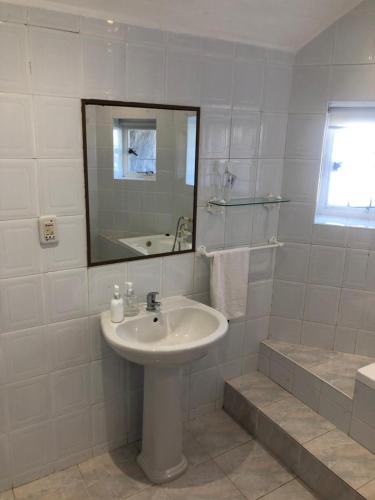 ashby manor guest house