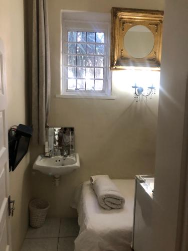 ashby manor guest house