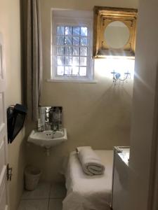 ashby manor guest house