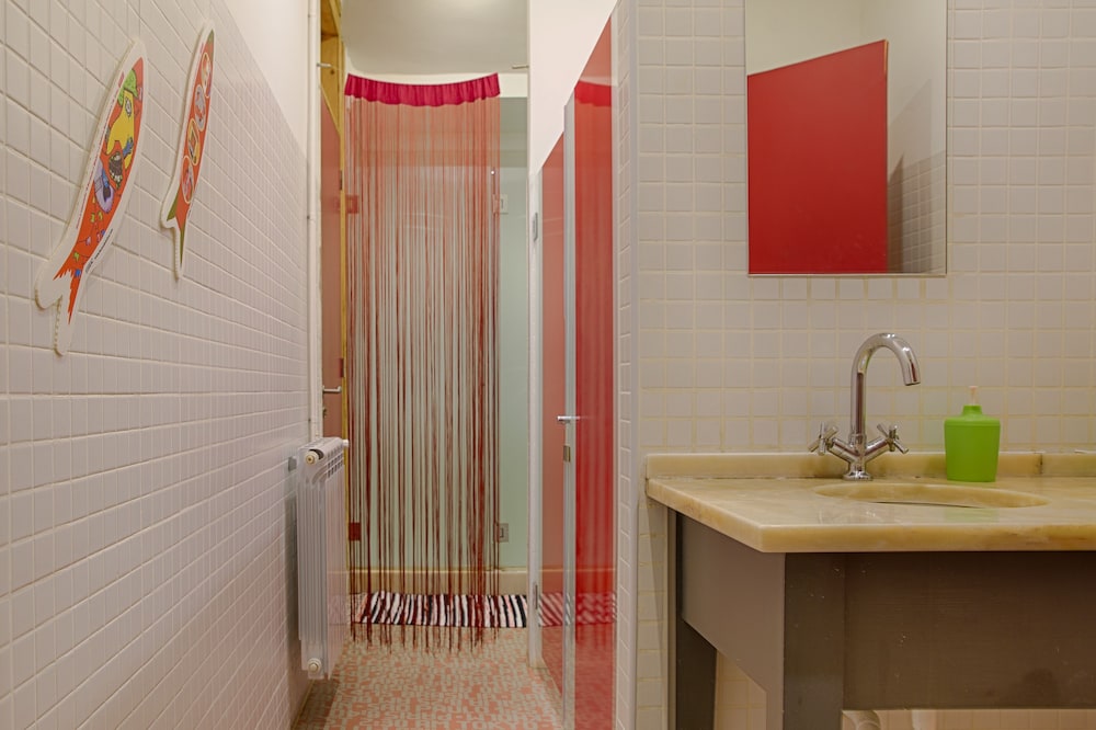 this is lisbon hostel