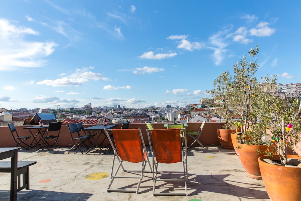 this is lisbon hostel