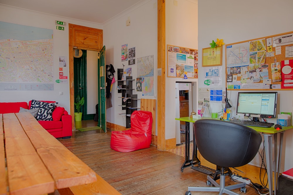 this is lisbon hostel