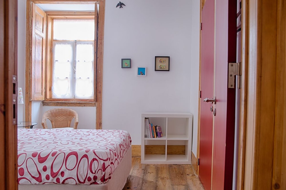 this is lisbon hostel