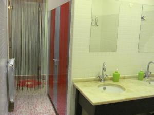 this is lisbon hostel