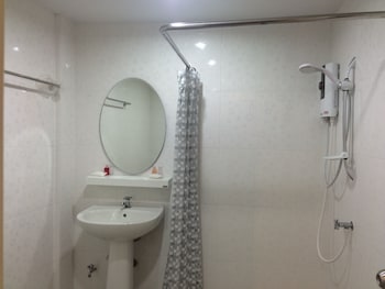 double dd house mrt sutthisarn