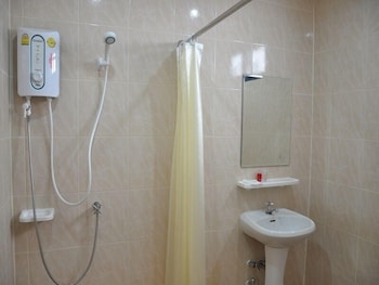 double dd house mrt sutthisarn