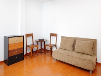 double dd house mrt sutthisarn