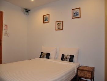 double dd house mrt sutthisarn