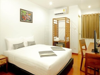 double dd house mrt sutthisarn