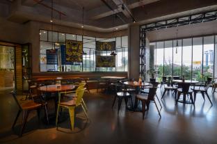 yello hotel jemursari surabaya