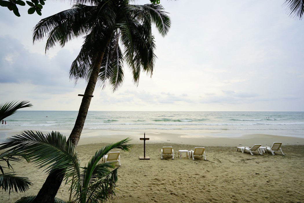 apple beachfront resort