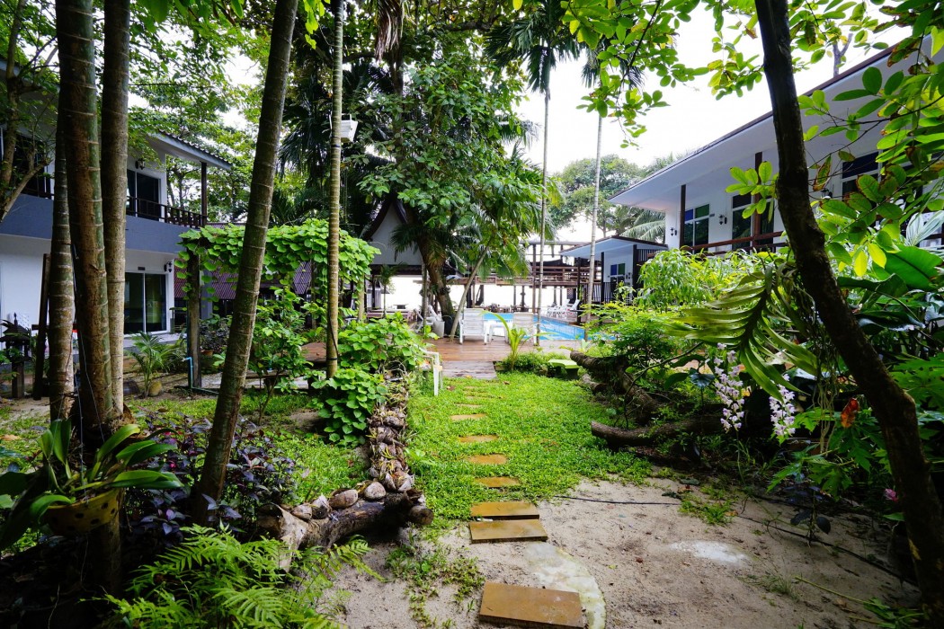 apple beachfront resort