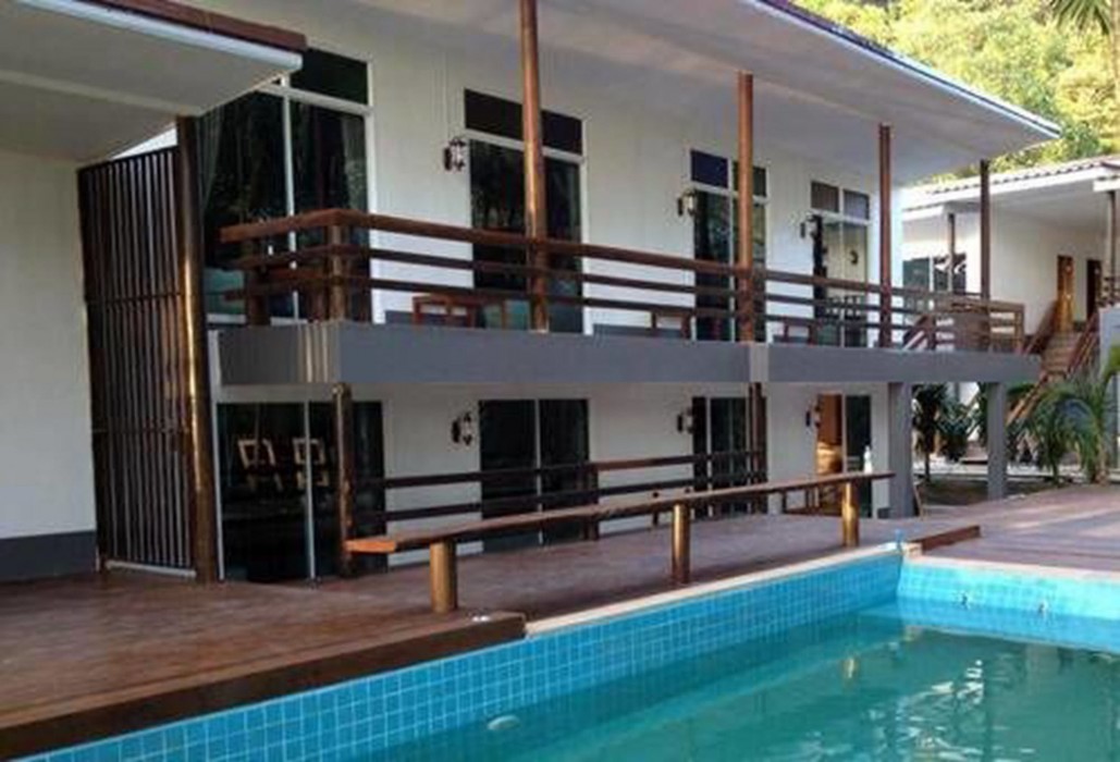 apple beachfront resort