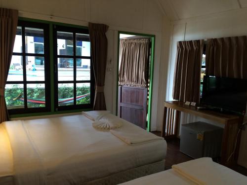 apple beachfront resort