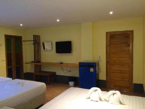 apple beachfront resort