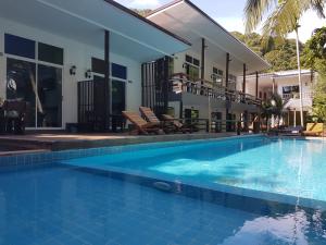 apple beachfront resort