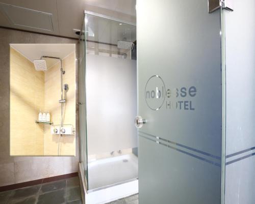 noblesse hotel