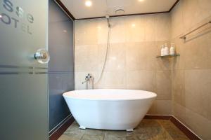 noblesse hotel