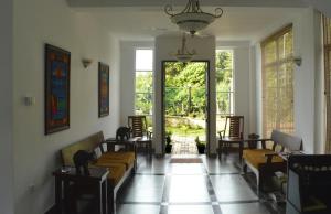 villa baywatch rumassala