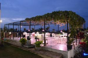 villa baywatch rumassala