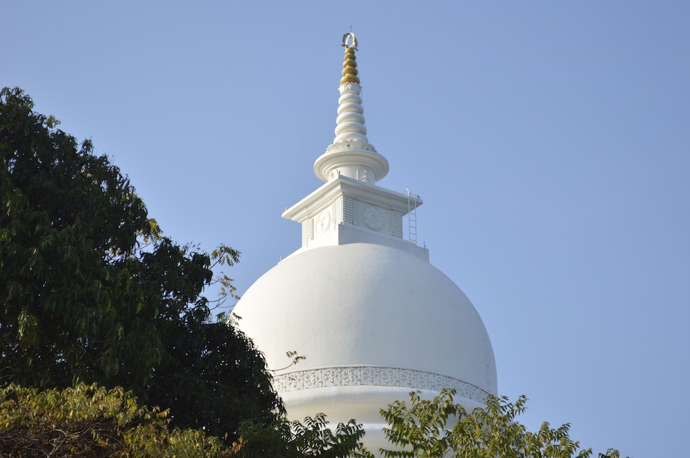 villa baywatch rumassala