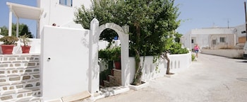 paros
