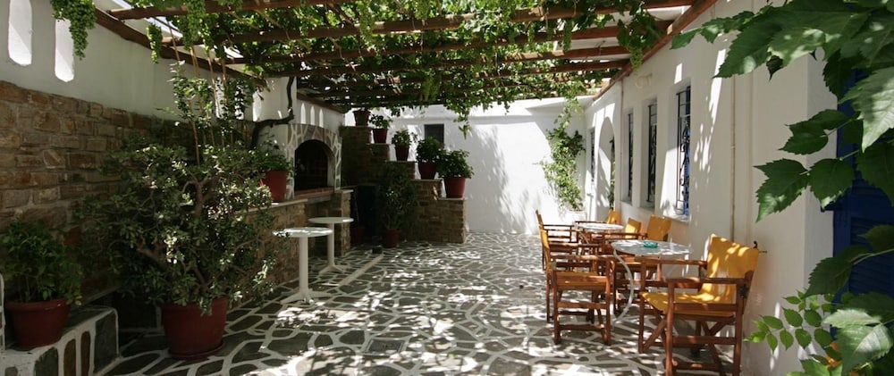 paros