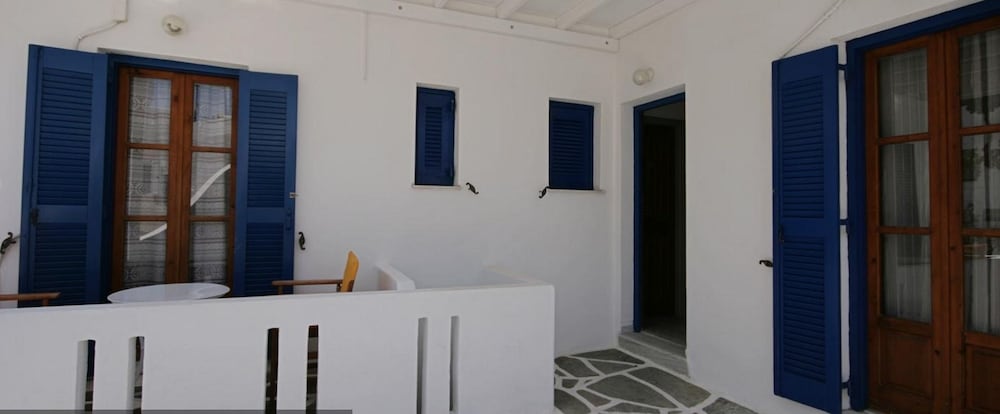 paros